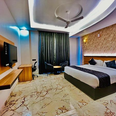 The Grand Oasis Hotel & Resort Greater Noida Ngoại thất bức ảnh